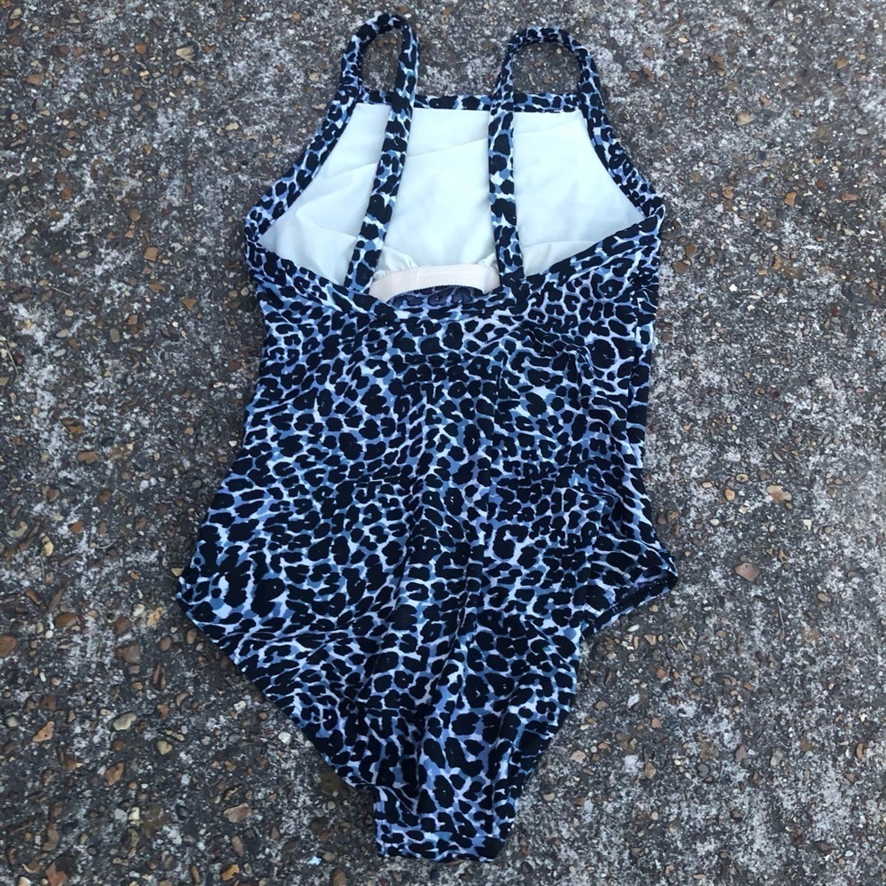 MiracleSuit Cheetah Print Summer Swimsuit One piece - Picture 4 of 6